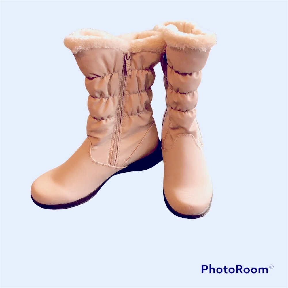 NWT Totes Waterproof Winter Boots Size 8